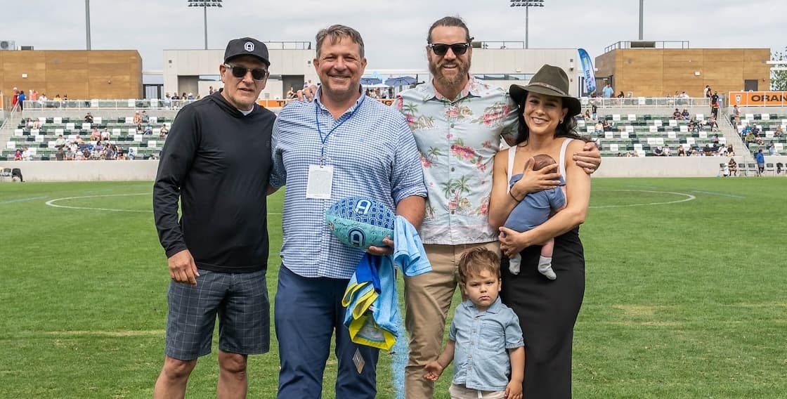 Todd Clever receives the Cedar Sinai - Kerlan Jobe Community Hero Award